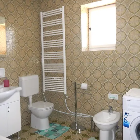 And Orazem Zoro Apartman