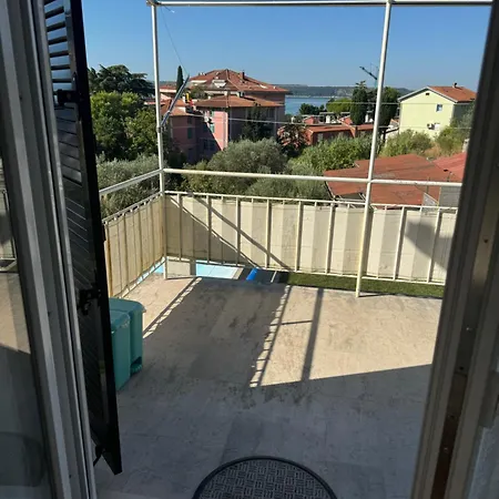 And Orazem Zoro דירה