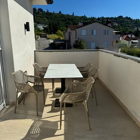 And Orazem Zoro Apartman *