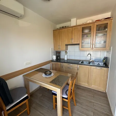 דירה And Orazem Zoro בפורטורוז