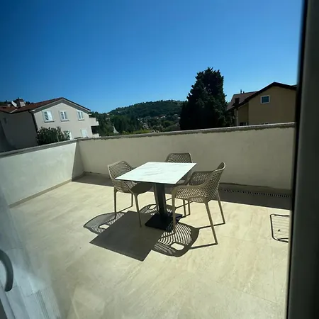 דירה And Orazem Zoro בפורטורוז