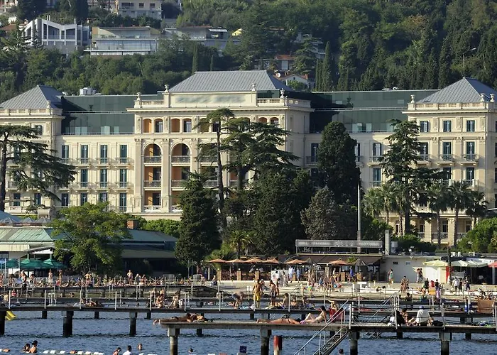 And Orazem Zoro Lägenhet