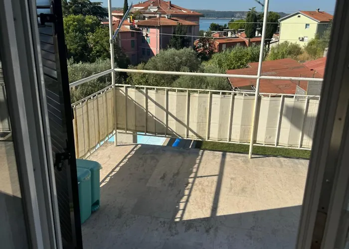 And Orazem Zoro Apartamento